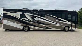 2013 FOREST RIVER BERKSHIRE 390RB