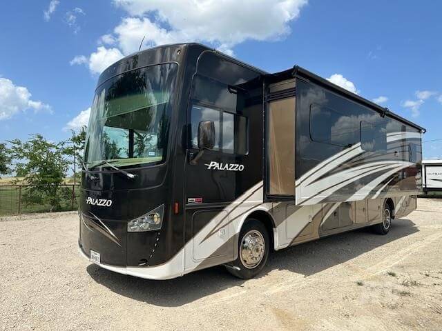 2017 Thor Motor Coach Palazzo 36.1