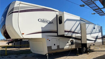 2018 FOREST RIVER CEDAR CREEK HATHAWAY EDITION 38FBD