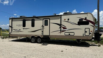 2018 Forest River Rockwood Signature Ultra Lite 8335BSS