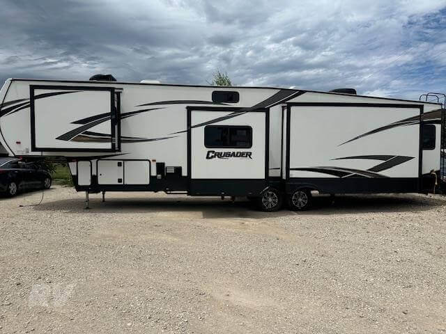 2021 PRIME TIME CRUSADER 382MBH