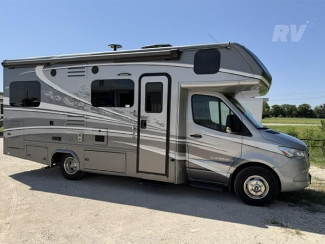 2020 DYNAMAX ISATA 3 24RWR